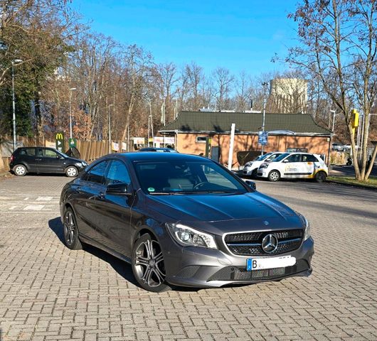 MERCEDES-BENZ Mercedes Benz CLA 180