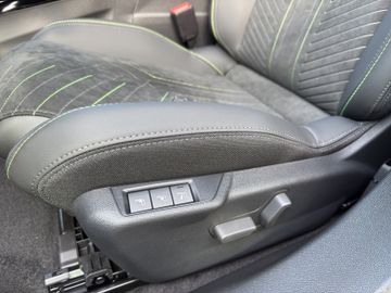 Peugeot 2008 GT Hybrid 145 Kam.+KeyLess+Massage+Navi+SD