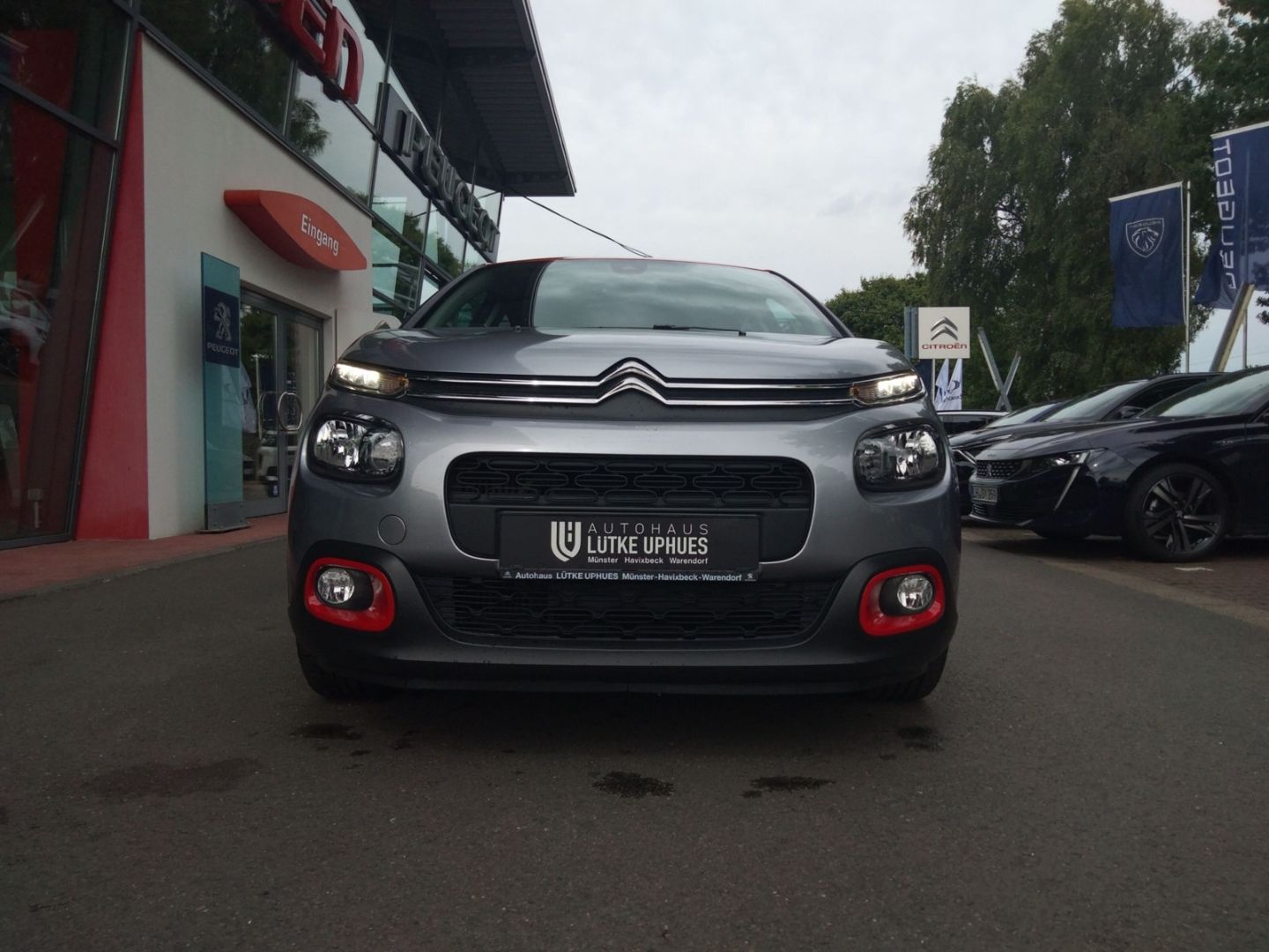 Fahrzeugabbildung Citroën C3 PureTech 110 S&S Shine Navi CarPlay Klimaauto