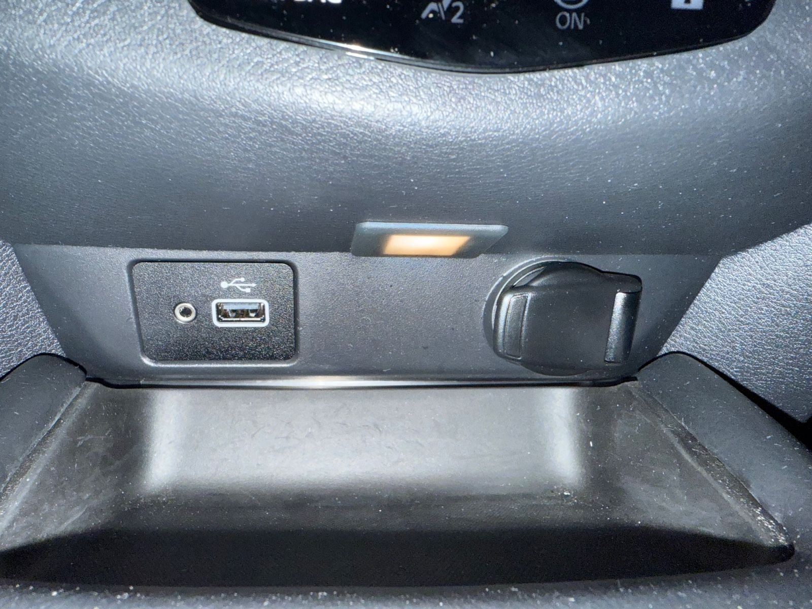 Fahrzeugabbildung Nissan Juke Hybrid Premiere Edition Navi 2-Farben-Lack