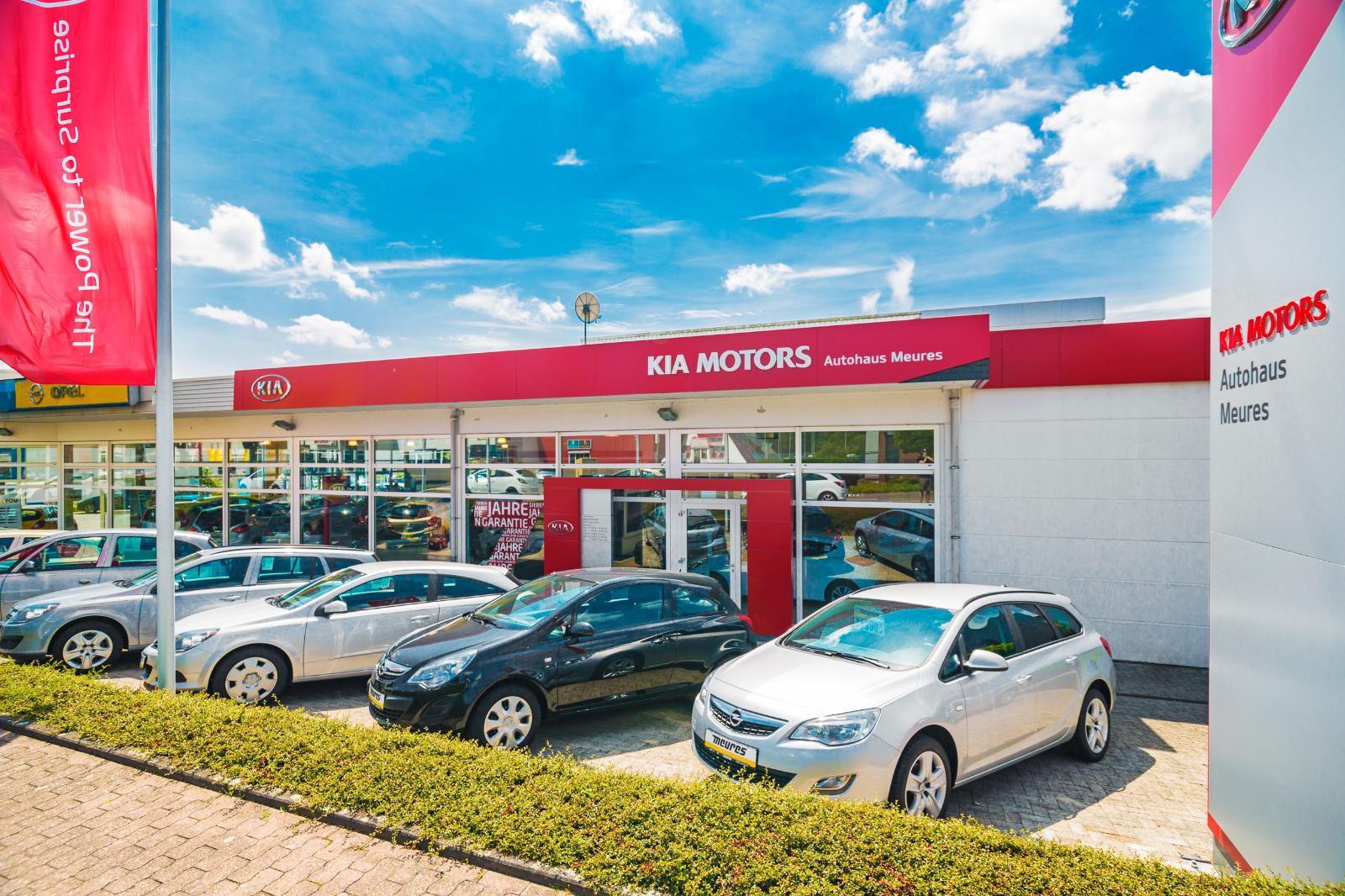 showroom-image-top