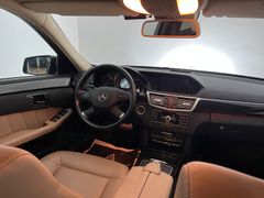 MERCEDES-BENZ E 350 CGI V6 / 292PS/ 2.H/ GARANTIE/ TOP AUSST. MERCEDES-BENZ E 350 CGI V6 / 292PS/ 2.H/ GARANTIE/ TOP AUSST.