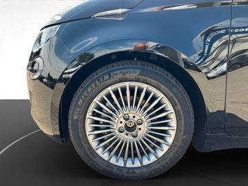 Fiat 500 1.0 FireFly 48 kW Icon KAMERA SHZ PDC