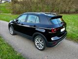 Volkswagen T-Cross 1.0 TSI Navi AHK Kamera - VW T-Cross von privat