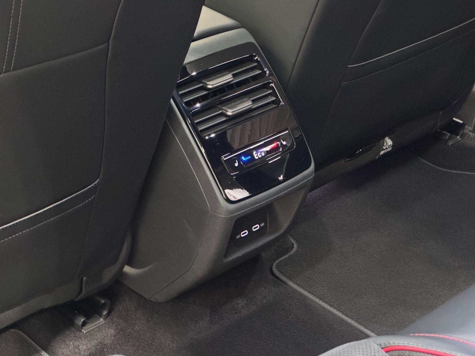 Volkswagen ID.7 Tourer GTX | MATRIX NAVI PANO HARMAN AHK