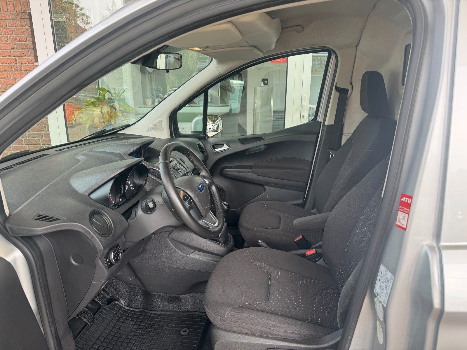 Fahrzeugabbildung Ford Transit Courier Trend Klima/PDC/1.Hd/erst 79 Tk