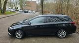 Toyota Auris Touring Sports Touring Sports  - schwarze Toyota Auris Touring Sports