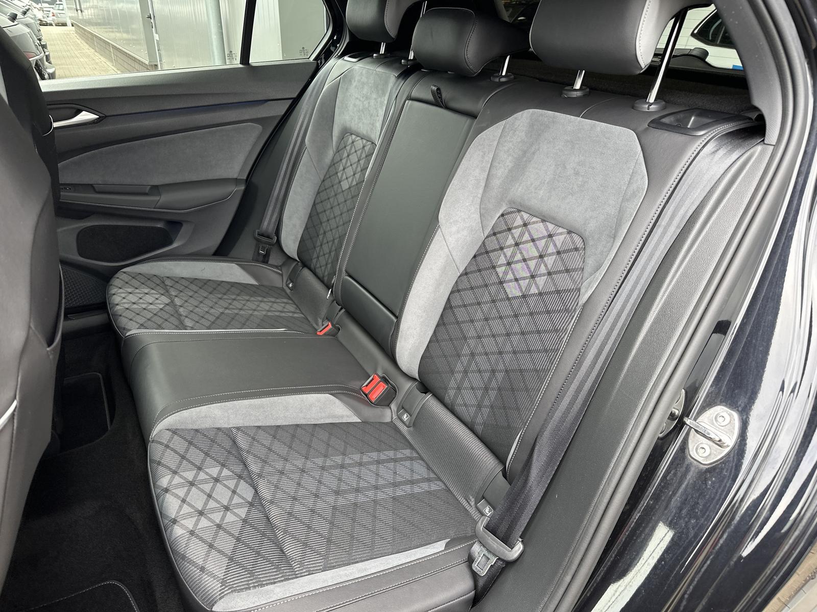 Volkswagen Golf 2.0 TDI DSG R-Line NAV+LED+PANO+SHZ+V-COCK, миниатюра 10