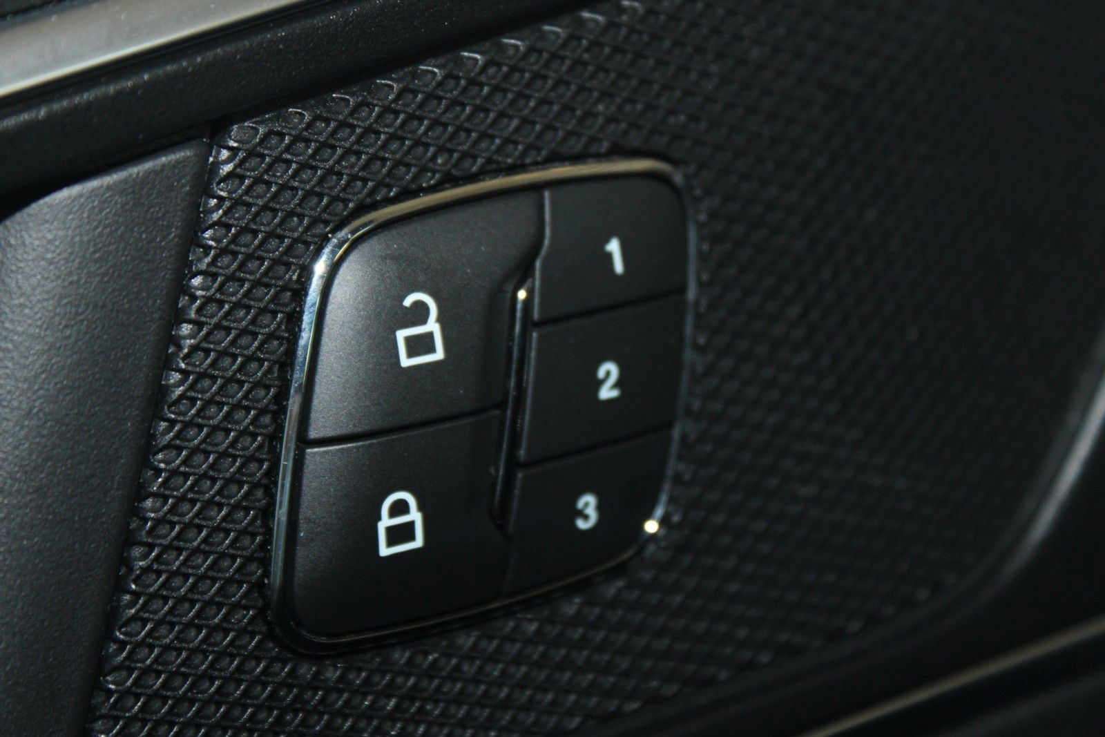Fahrzeugabbildung Ford S-Max ST-Line Automatik ACC CAM LED Memory uvm.