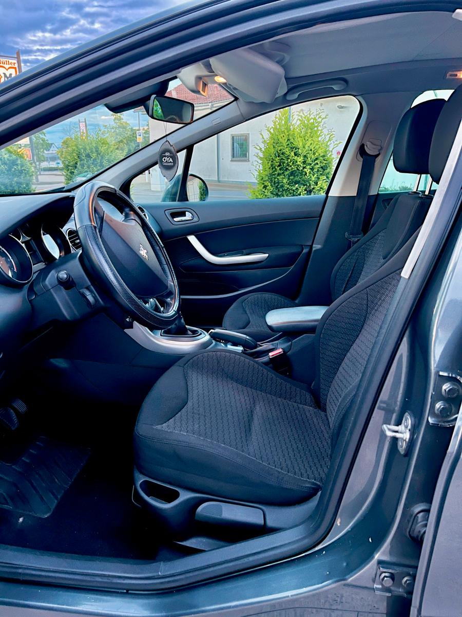 Peugeot 308 2010 — photo 8