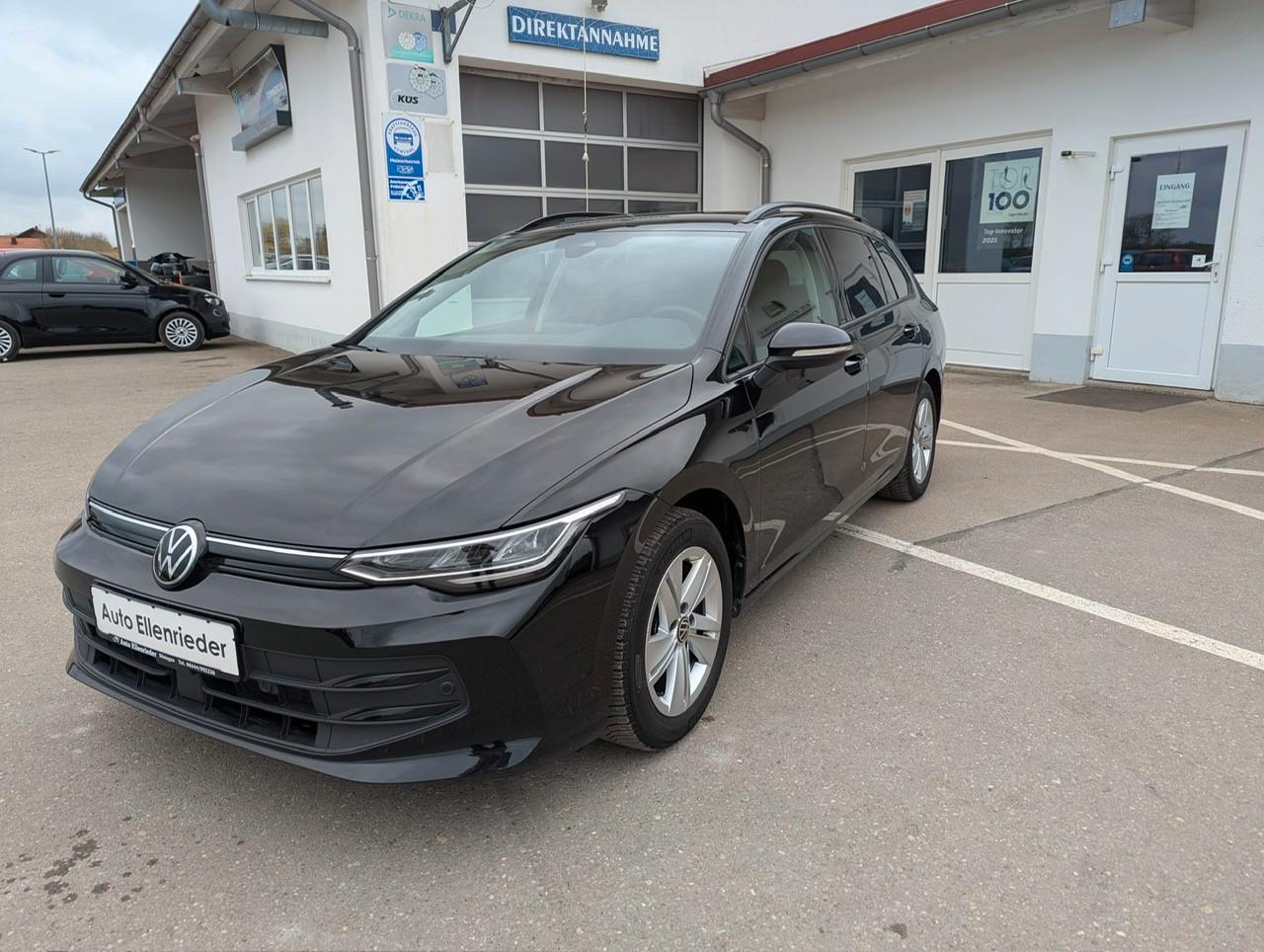 Volkswagen Golf VIII Variant 1.5 eTSI 110 kW Life ACC