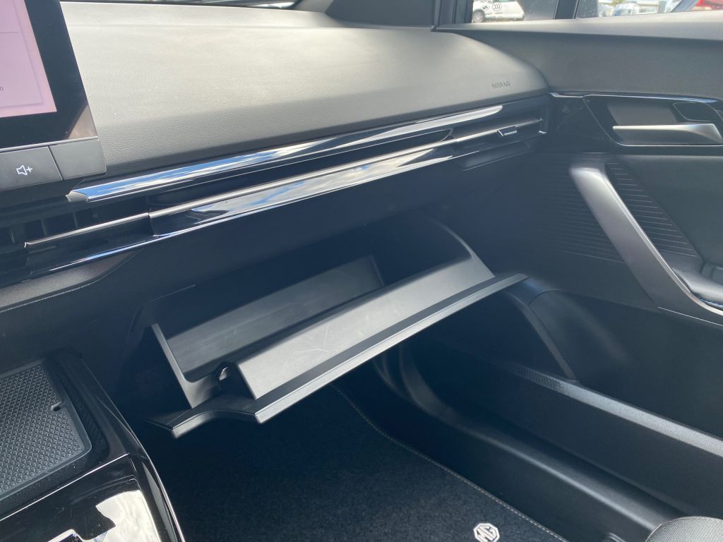 Fahrzeugabbildung MG MG4 Standard *Allwetter*Parksensor*Klimaautom*