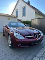 Mercedes-Benz SLK 200 K 2.HAND/ XENON / NAVI / STEUERKETTE NEU - Mercedes-Benz SLK 200: Rot, Leder