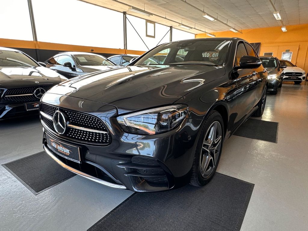 Image of Mercedes-Benz E 300