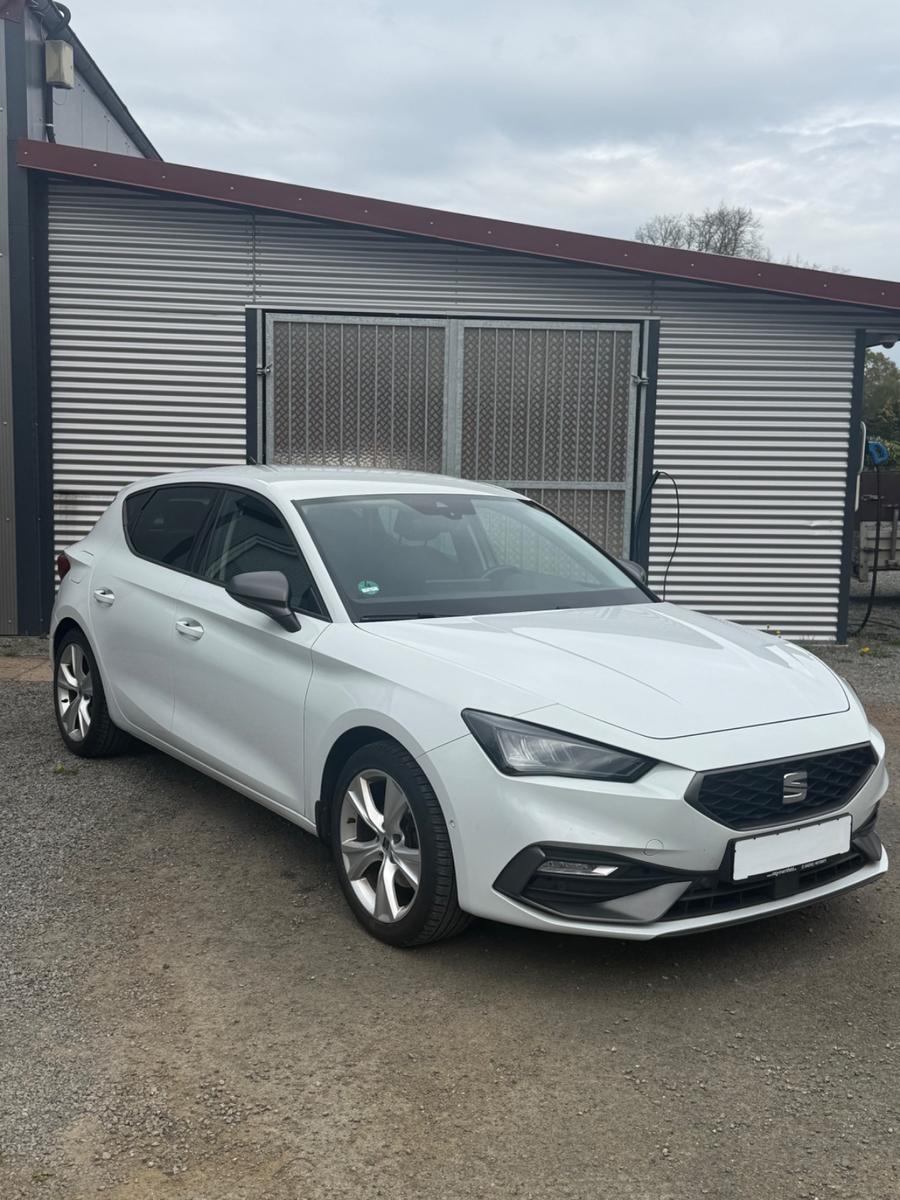 Seat Leon FR  1,5 eTSI 2. Hd Scheckheft TÜV NEU