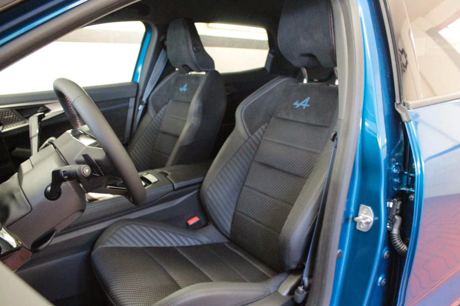 Fahrzeugabbildung Renault Austral Mild Hybrid 160 Esprit Alpine #15394