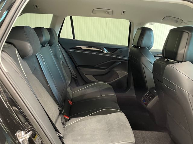 Passat Variant Business 1.5 eTSI DSG LED ACC RFK