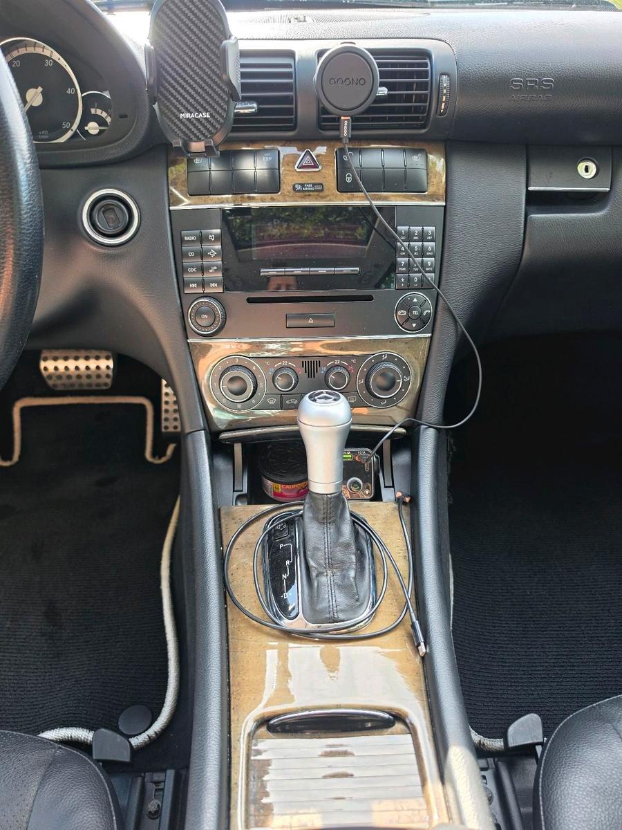 Mercedes-Benz 320 2006 — photo 13