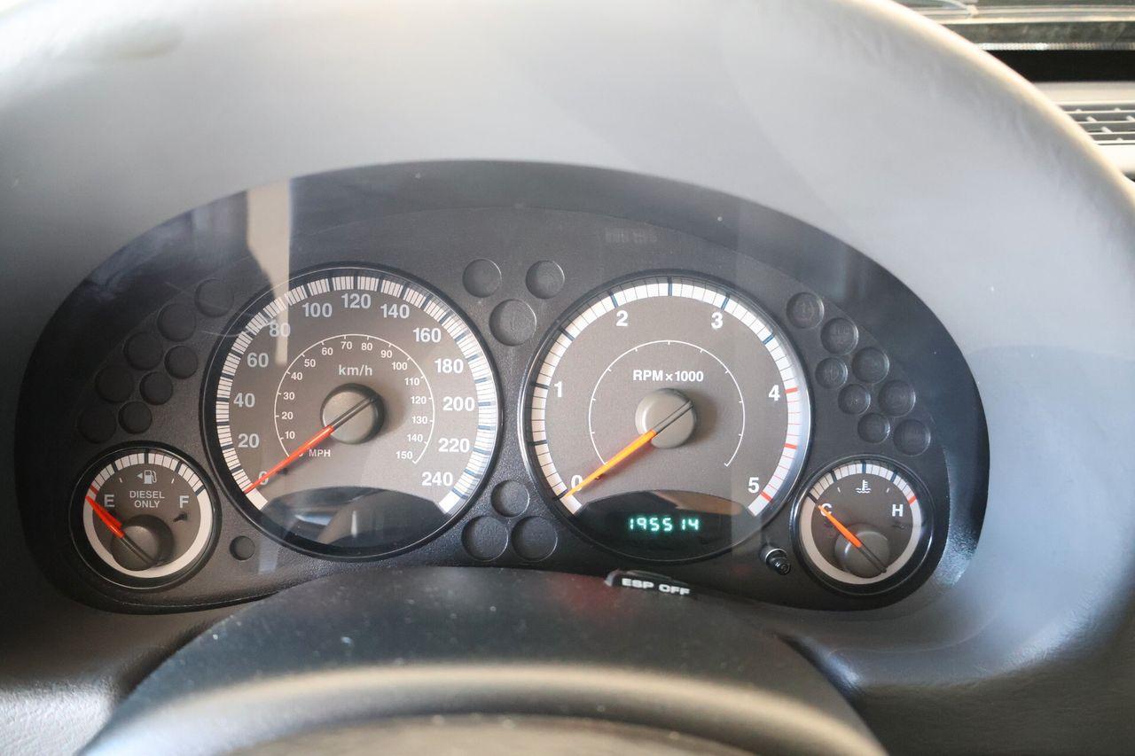 Jeep Cherokee 2006 — photo 13
