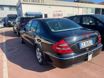 Mercedes E 280 - 4