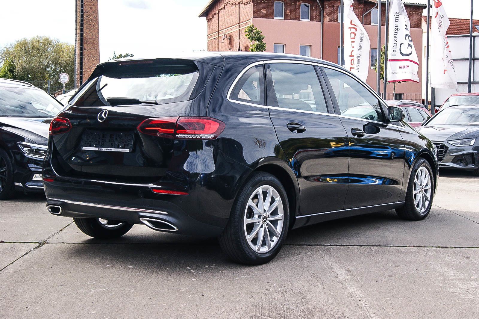 Fahrzeugabbildung Mercedes-Benz B 200 d 8G-DCT JungeSterne ANHÄNGERKUPLG E-SITZE