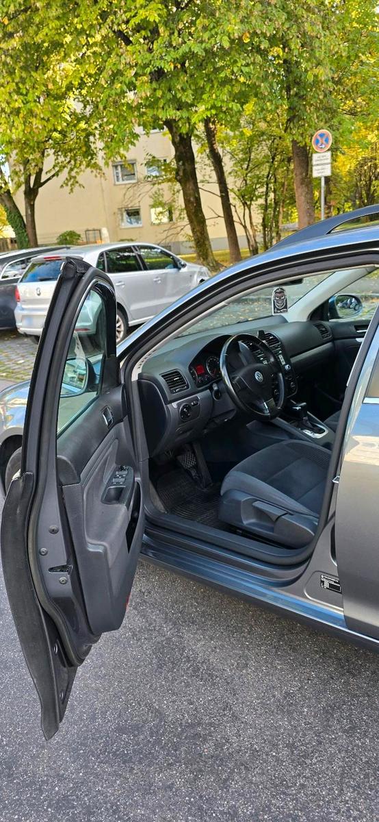 Volkswagen Golf 2009 — photo 11