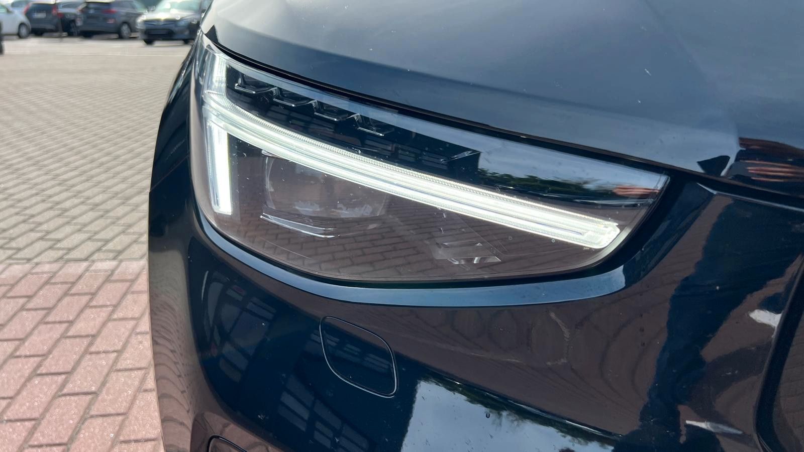 Fahrzeugabbildung Volvo XC40 B3 DKG Plus Black Edition*H&K*FSHZG*360*ACC