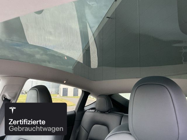 Tesla Model Y Long Range AWD foto 18