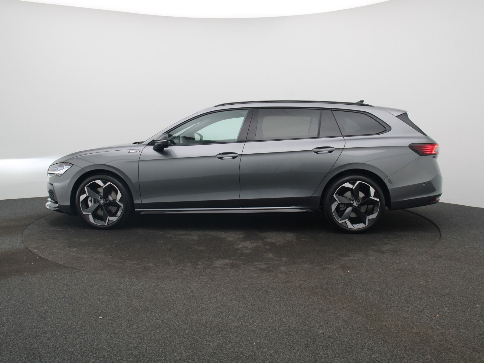 Skoda Superb - Bild 5