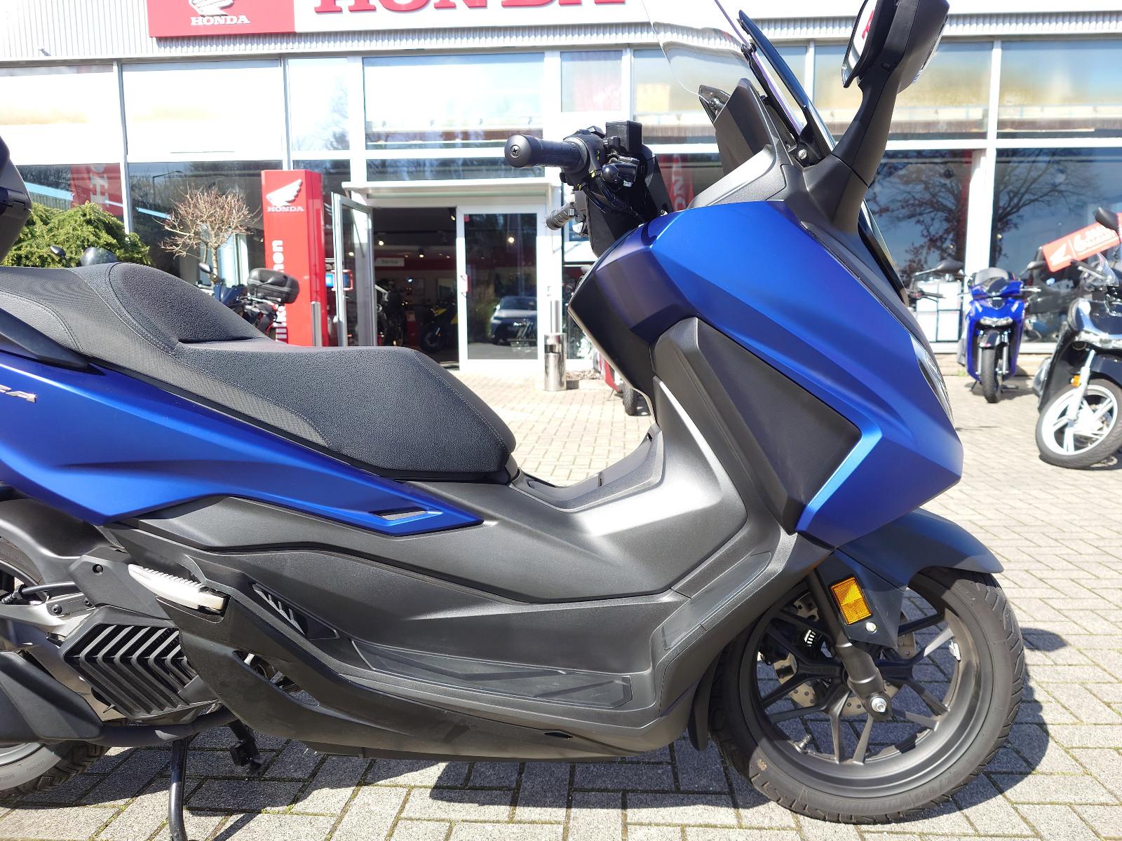 Honda Forza 125 NSS125 *1.Hand*TopCase*SMART Key*