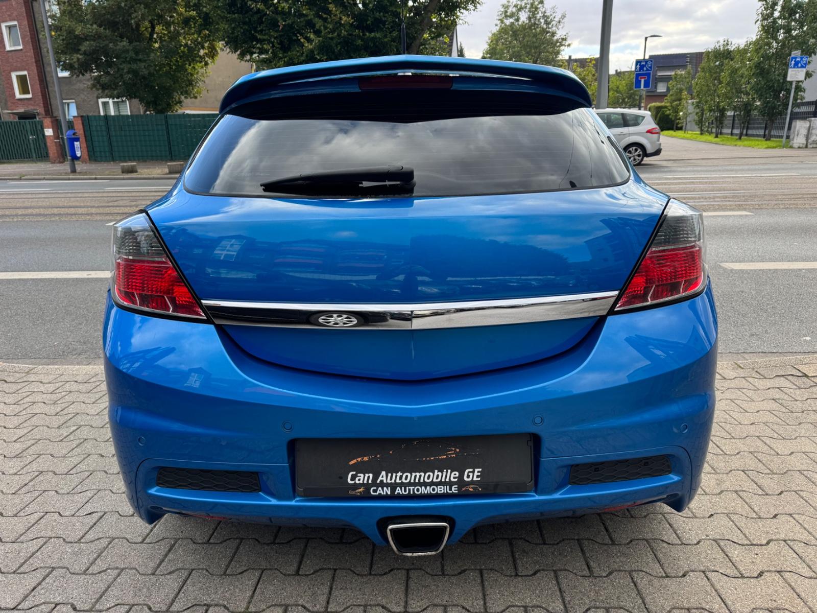 Opel Astra H GTC OPC 2.0 Turbo 241 ch BVM / 1ère main / Recaro / Suspension adaptative