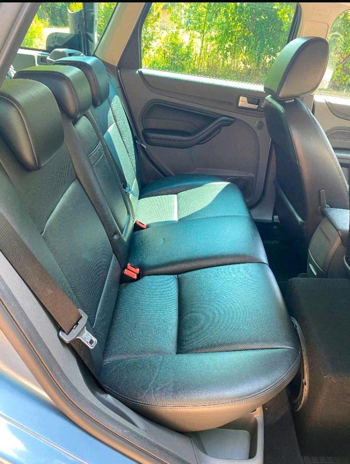 Ford Focus 2006 — photo 8