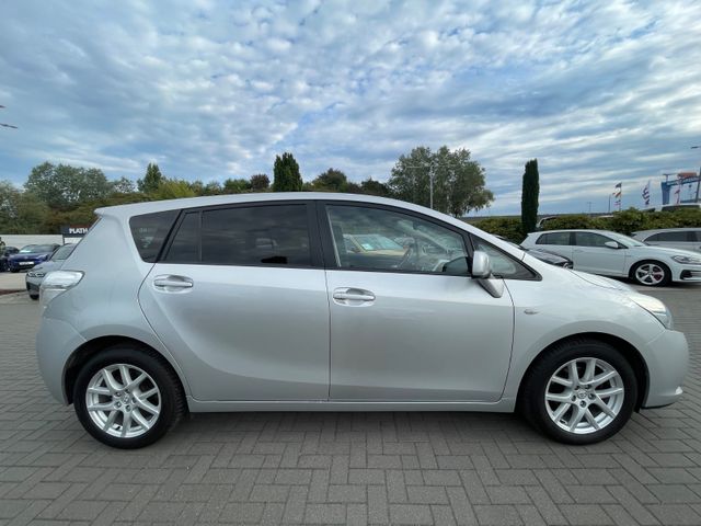 Toyota Verso  Travel