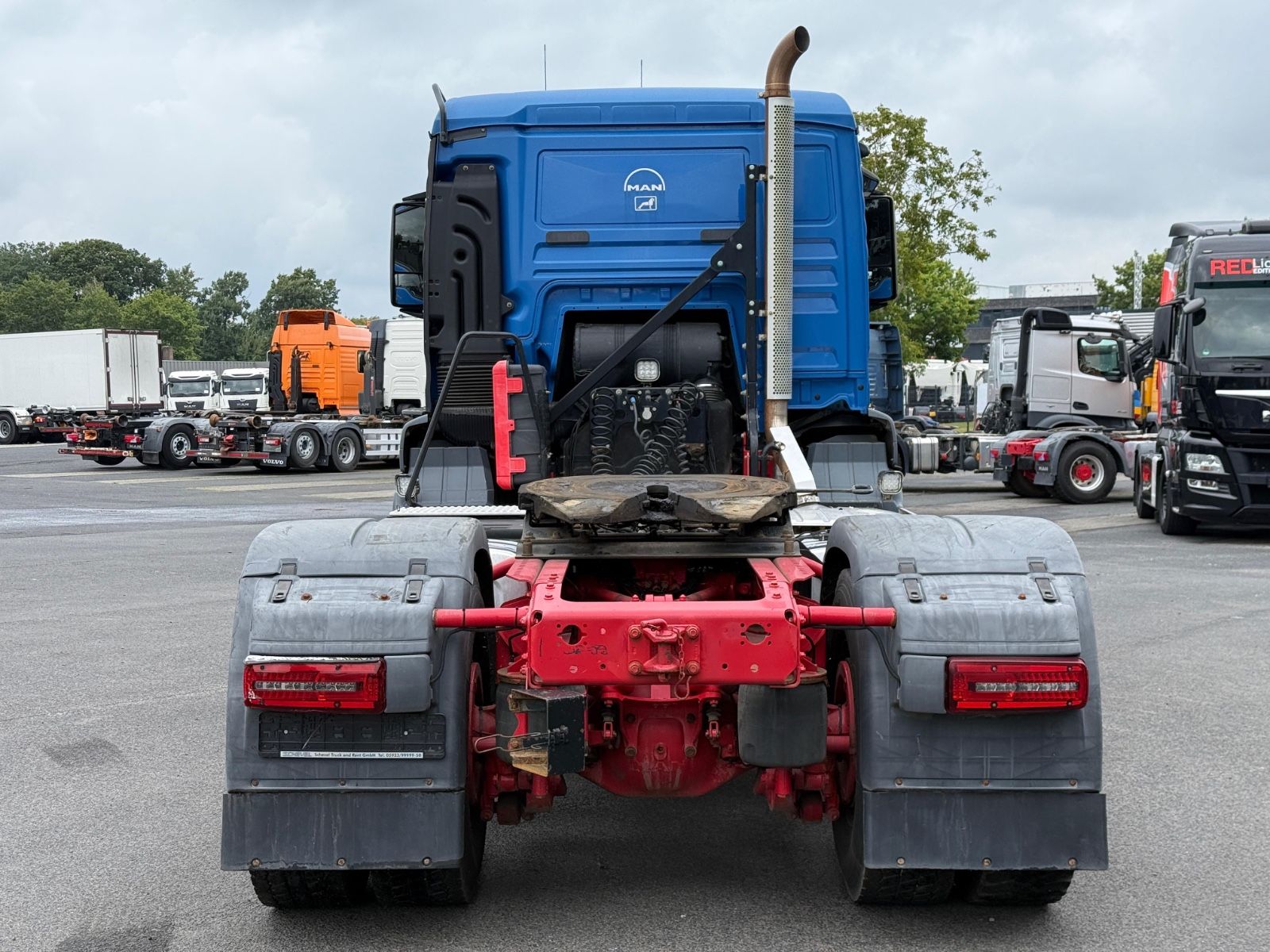Fahrzeugabbildung MAN TGS 18.460 4x4H BLS SZM mit Hydrauliksystem