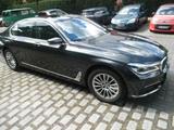 BMW 750i xDrive - 2.Hd. gepflegt,TÜV 11/27 - BMW 750: Limousine, 750i