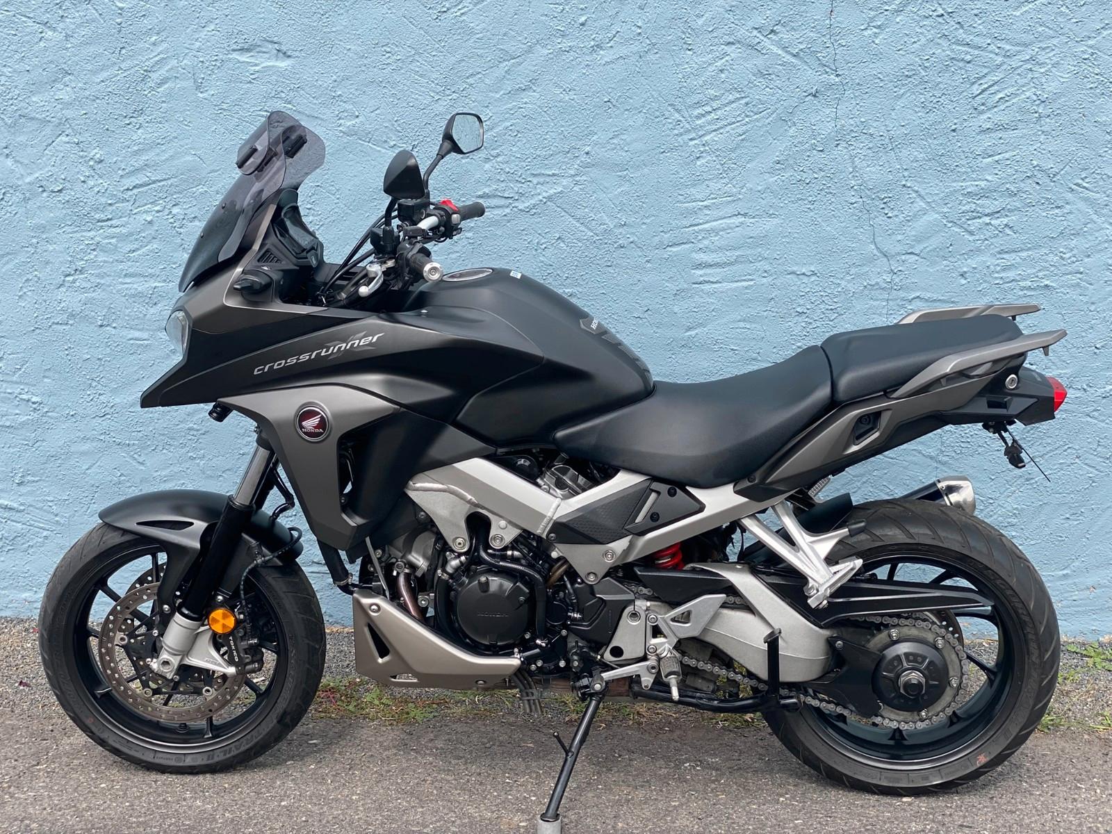 Honda VFR 800 X CROSSRUNNER 2HAND MIT SHARK AUSPUFF