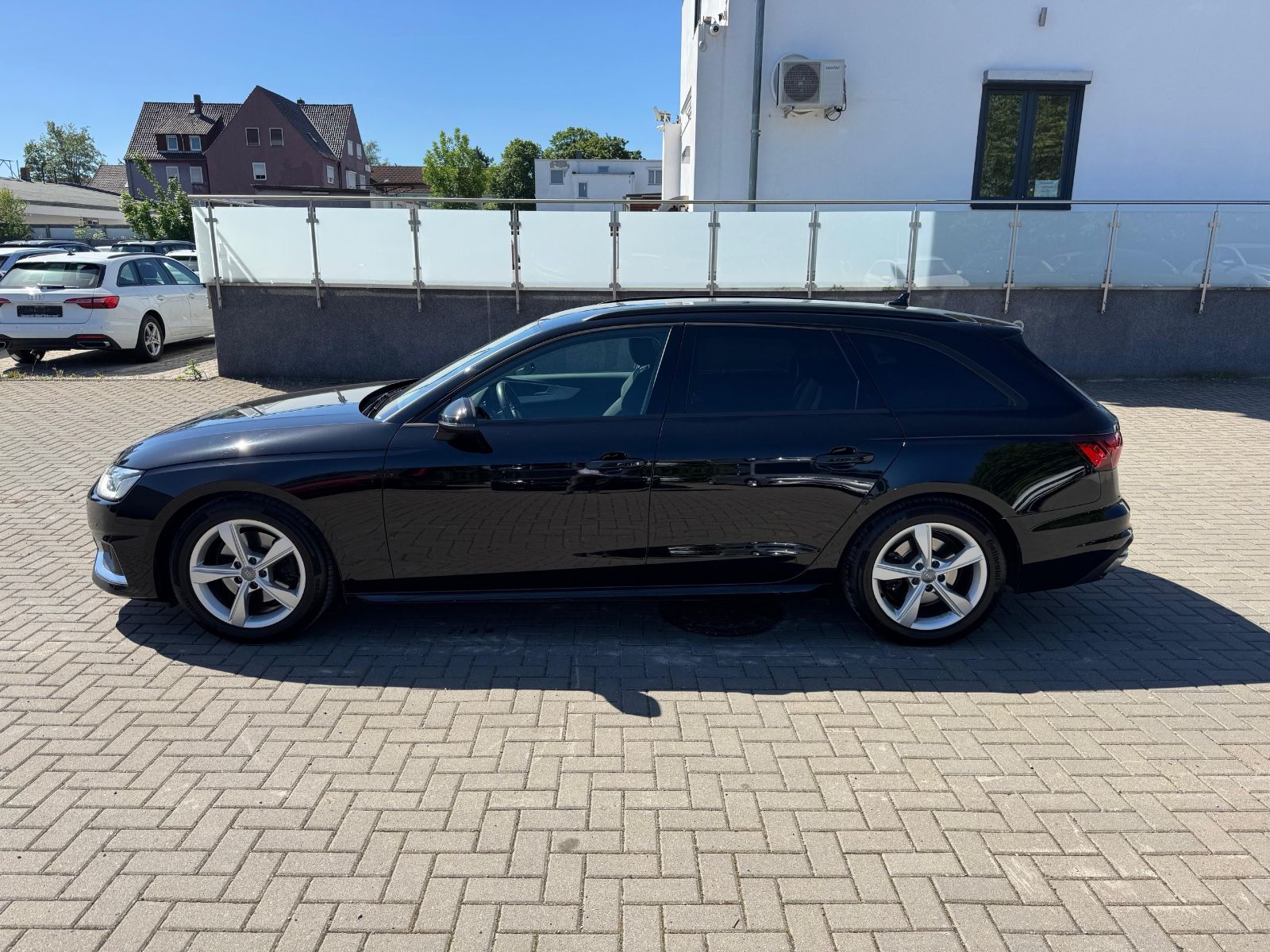 Audi A4 - 1