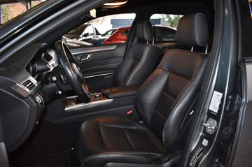 Mercedes E 220 - 12