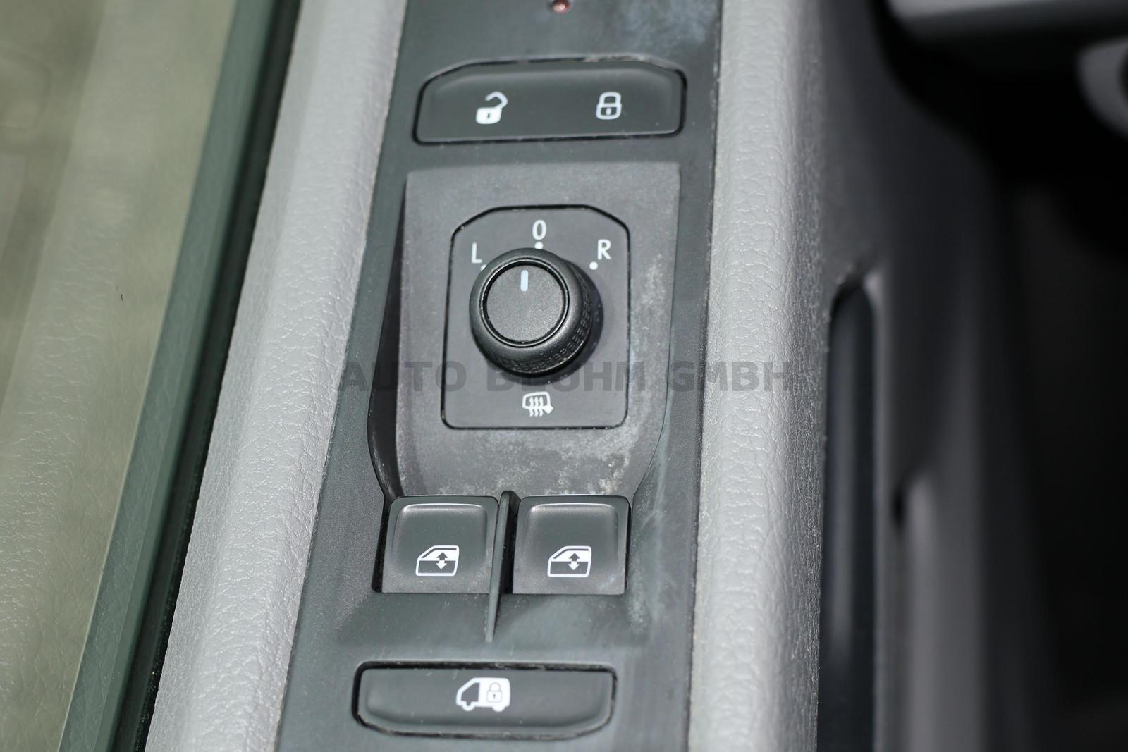 Volkswagen T6. TDI-SCR Kasten KR Klima AHK 2,5T 3-Sitze Cam