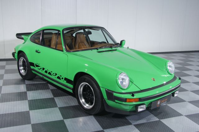 Porsche 911 Carrera 3.0 original speedway green