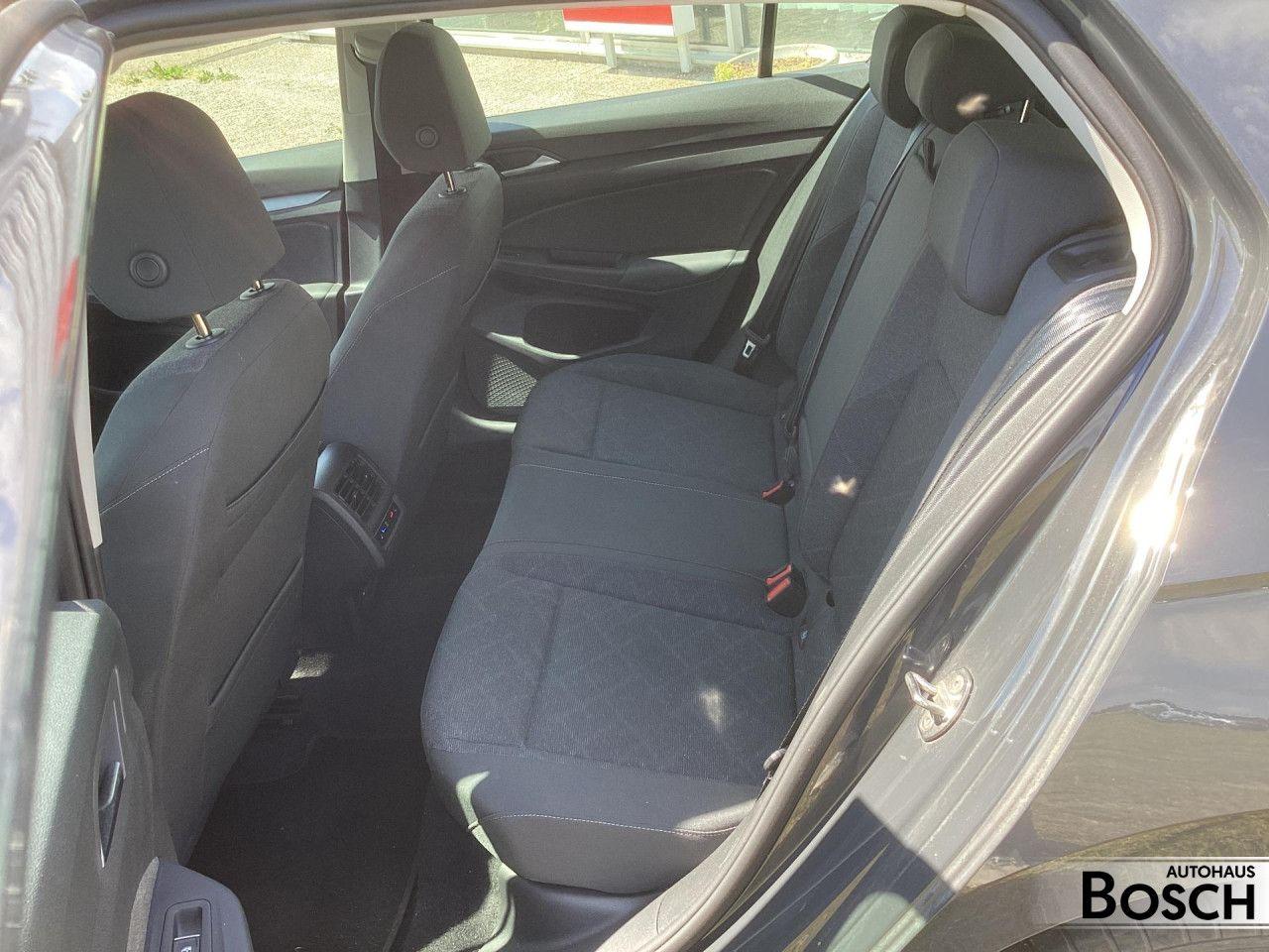 Volkswagen Golf VIII 1.5 TSI Life AHK Standheizung 4 x SHZ, миниатюра 16