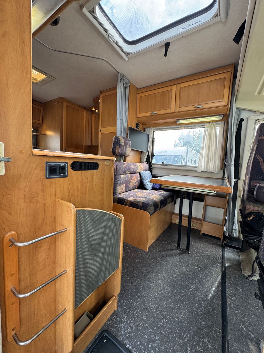 Fahrzeugabbildung HYMER / ERIBA / HYMERCAR B 574 MF HUBBETT SAT TV KLIMA KAMERA MARKISE 1H
