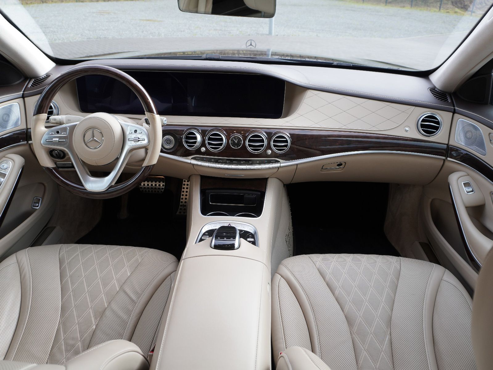 Fahrzeugabbildung Mercedes-Benz S 560 4Matic L AMG