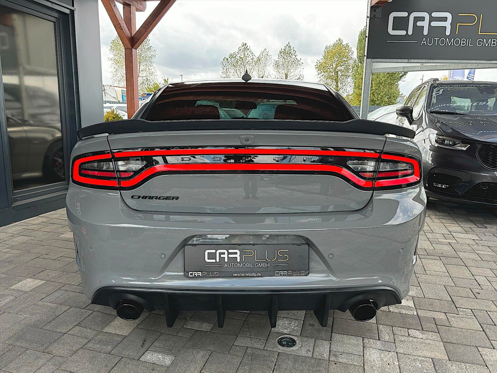 Fahrzeugabbildung Dodge Charger 5.7 V8 345 HEMI R/T Night Performance