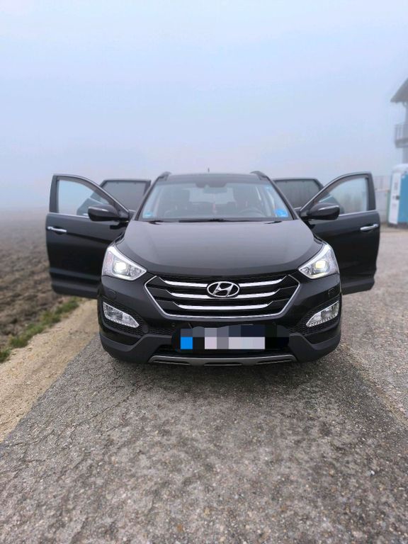 Image of Hyundai SANTA FE