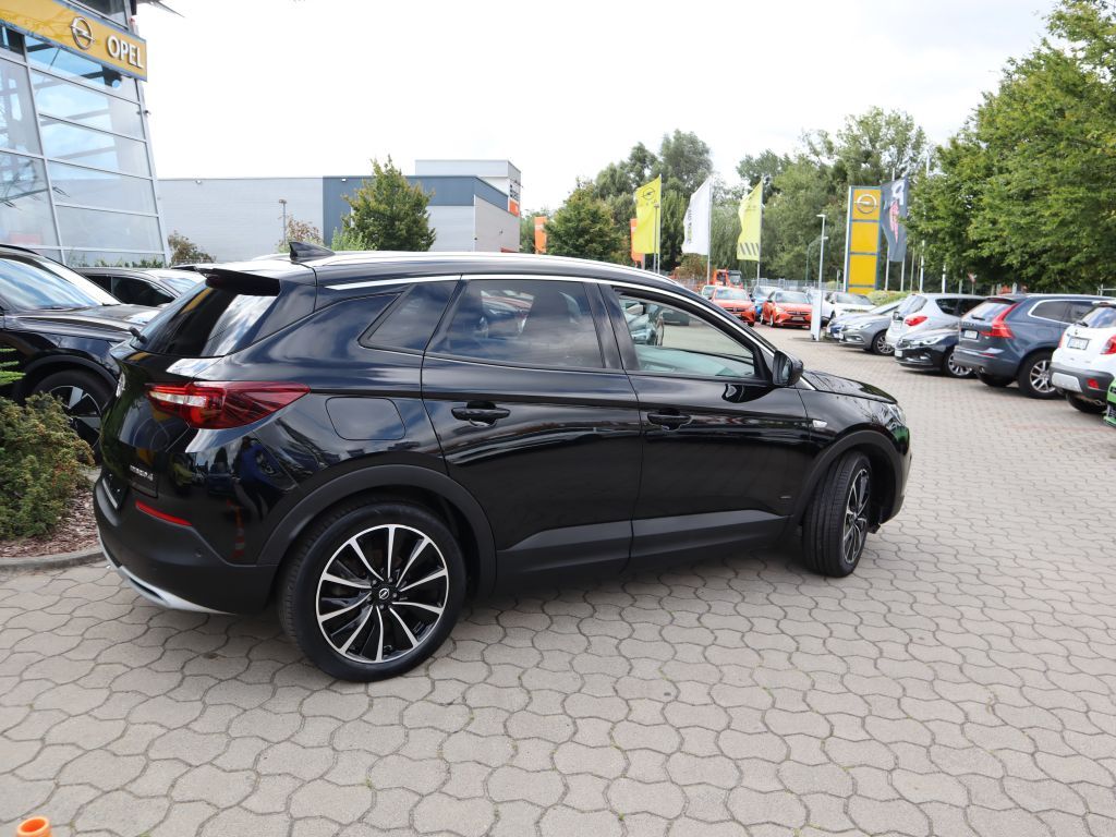 Fahrzeugabbildung Opel Grandland X Plug-in-Hybrid4 Ultimate+Leder+Navi+