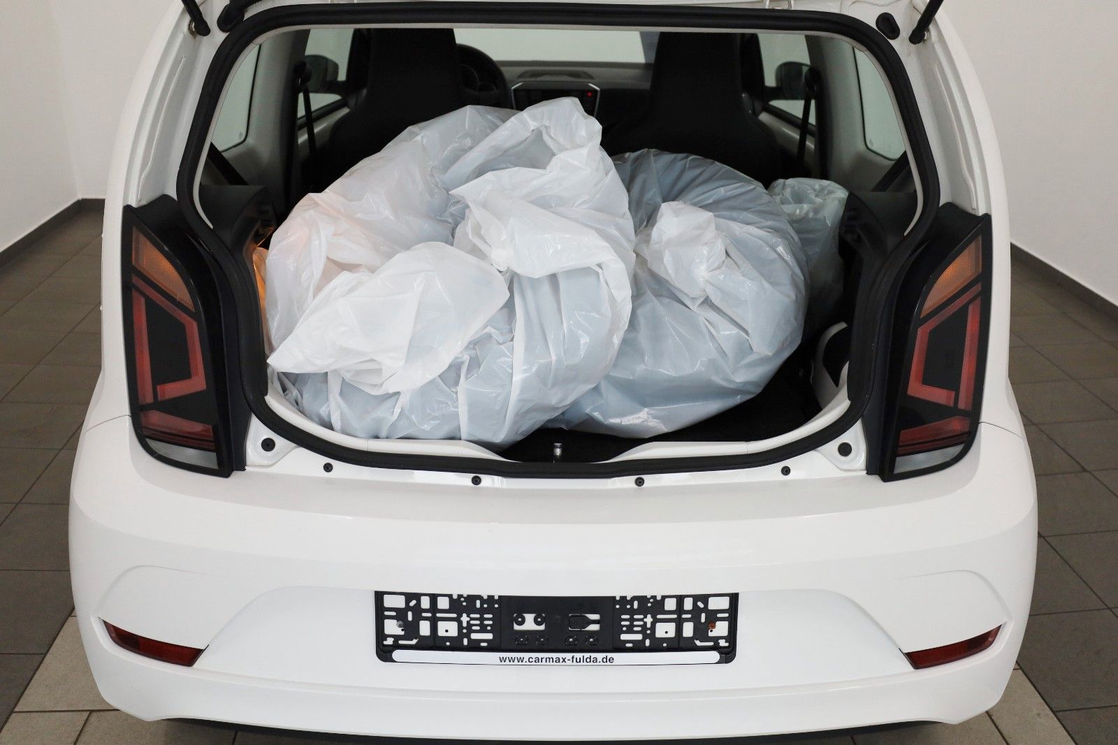 Fahrzeugabbildung Volkswagen move up! BMT/Start-Stopp Klima.8 fach bereift