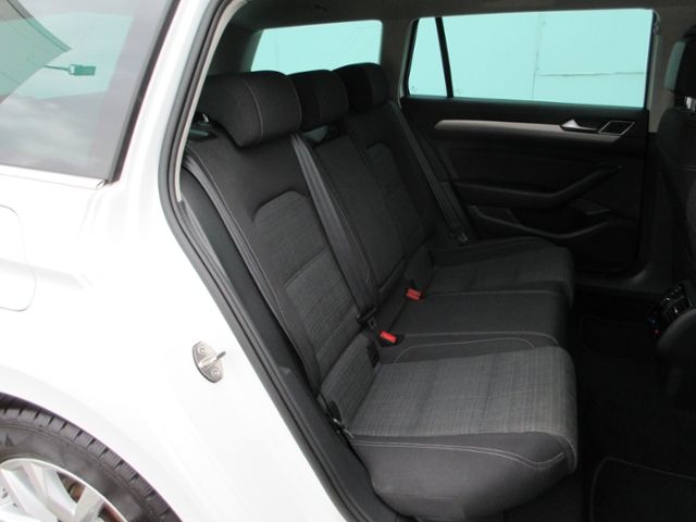 Passat Variant 2.0 TDI DSG Business AHK/LED/NAVI