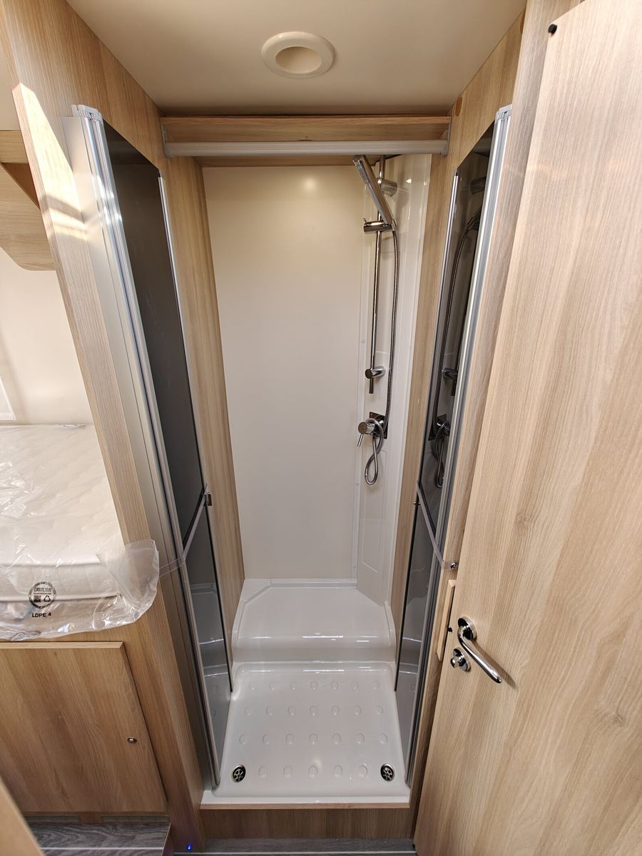 Fahrzeugabbildung NobelART T 7000