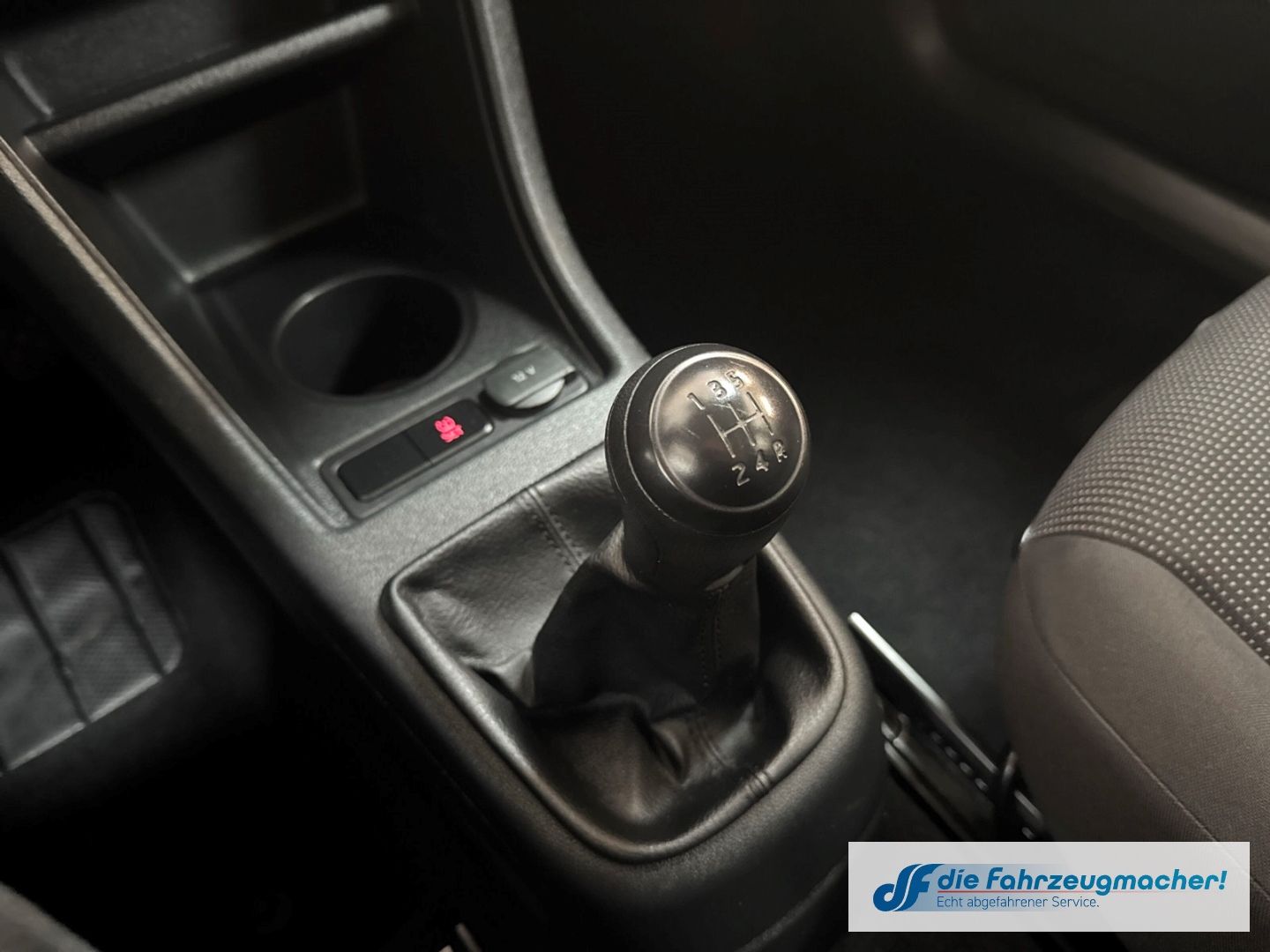 Fahrzeugabbildung Volkswagen up! take GA teilb.Rücksb AUX MP3 CD Tagfahrlicht